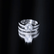 Load image into Gallery viewer, Certified 2 Carat Moissanite Solitaire Wedding Ring Set