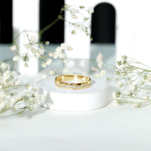 Load image into Gallery viewer, Bezel Set Diamond Unisex Wedding Band