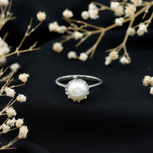 Load image into Gallery viewer, Cultured 7.4 Carat Freshwater Pearl Solitaire Engagement Ring