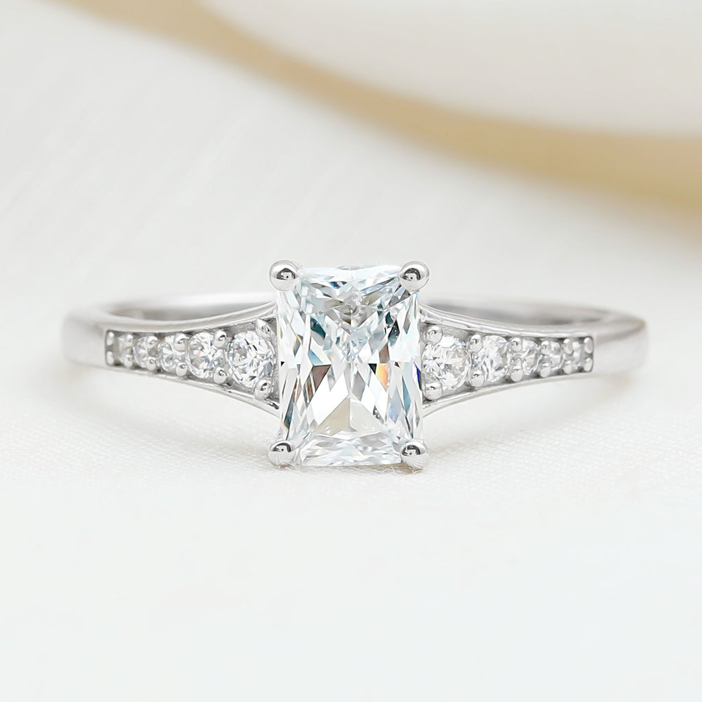 Brilliant Cut 7X5 MM Lab Grown Diamond Emerald Cut Engagement Ring