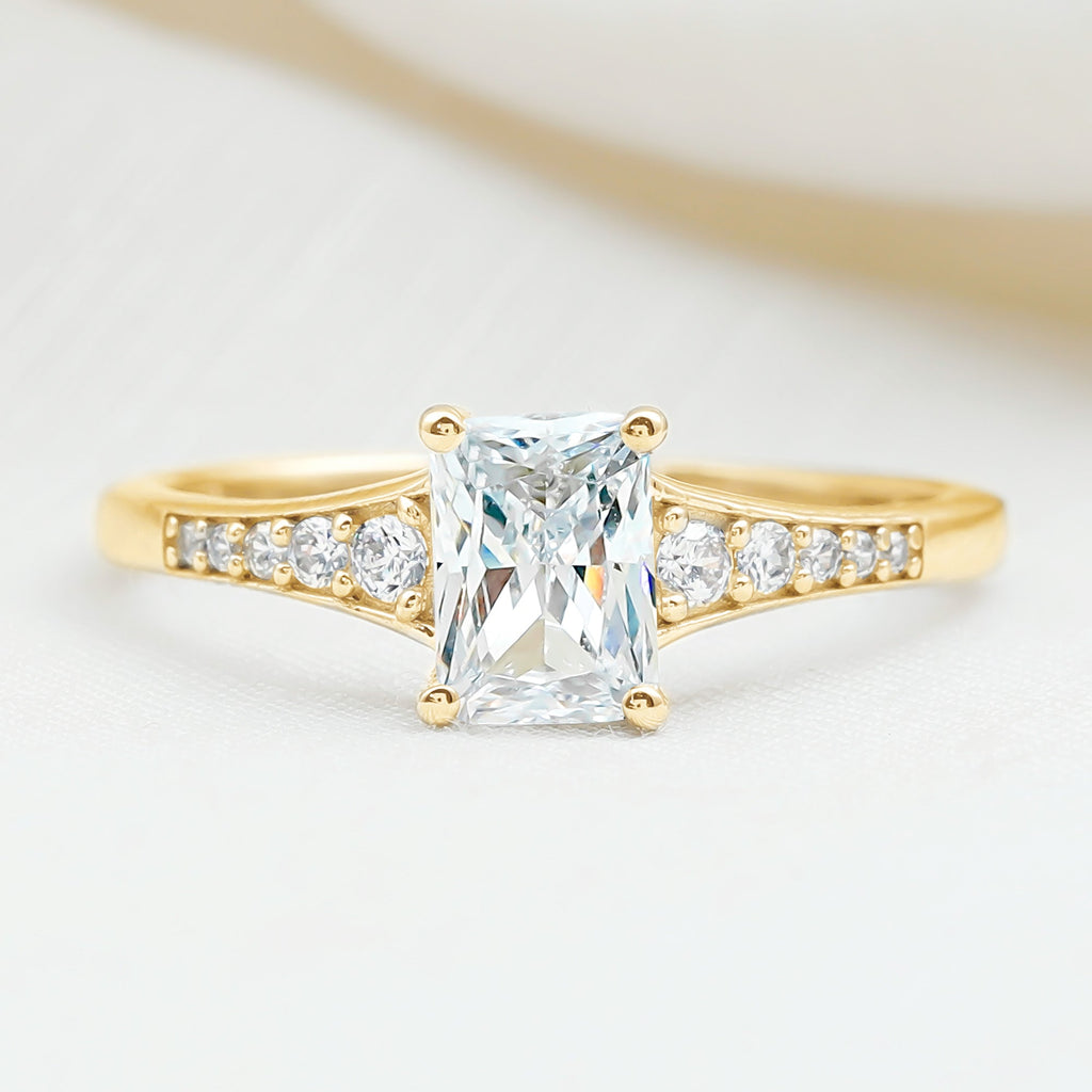 Brilliant Cut 7X5 MM Lab Grown Diamond Emerald Cut Engagement Ring