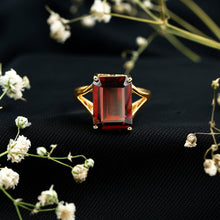 Load image into Gallery viewer, Certified 9 Carat Lab Grown Garnet Emerald Cut Engagement Ring with Split Shank