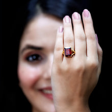 Load image into Gallery viewer, Certified 9 Carat Lab Grown Garnet Emerald Cut Engagement Ring with Split Shank