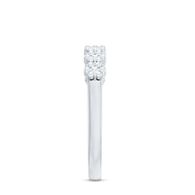 Load image into Gallery viewer, Minimalist Moissanite Flower Wedding Band for Women