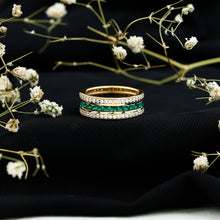 Load image into Gallery viewer, Three Row Lab Created Emerald and Moissanite Wedding Band