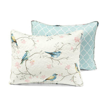 Load image into Gallery viewer, Full/Queen Reversible Lightweight Polyester Floral Birds 3 Piece Quilt Set