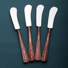 Load image into Gallery viewer, RIDGE BUTTER KNIFE/SPREADER 4 PC. SET