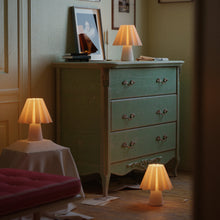 Load image into Gallery viewer, Ruff Lamp