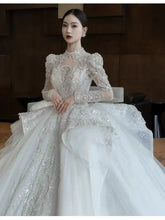 Load image into Gallery viewer, High-Quality Wedding Gown With Floral Pattern EDL876