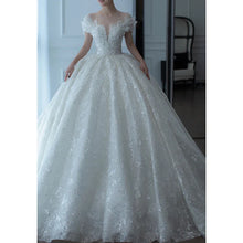 Load image into Gallery viewer, Luxury Princess Wedding Gown With Pearls EDW237