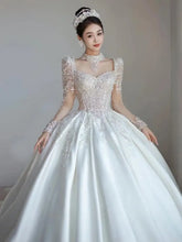 Load image into Gallery viewer, Luxurious French Satin Wedding Dress EDW105