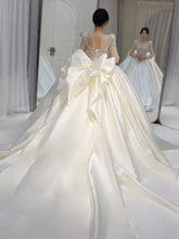 Load image into Gallery viewer, Luxurious Long Sleeves Wedding Satin Gown EDW21