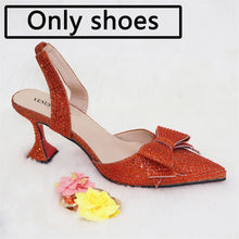 Load image into Gallery viewer, New Silver Versatile Party Ladies Shoes And Bag Set