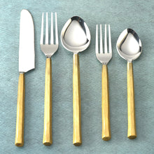 Load image into Gallery viewer, Snowflake Flatware, 5- Pc. Place Setting