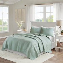 Load image into Gallery viewer, Full/Queen size 3-Piece Reversible Scalloped Edges Microfiber Quilt Set in Seafoam