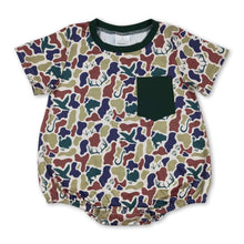 Load image into Gallery viewer, Short sleeves green camo pocket baby boys romper