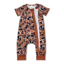 Load image into Gallery viewer, Brown short sleeves camo baby boy zipper sleeper