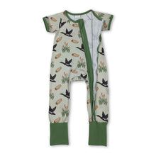 Load image into Gallery viewer, Green short sleeves duck baby boy zipper romper