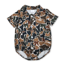 Load image into Gallery viewer, Short sleeves brown camo pockets baby boy button romper