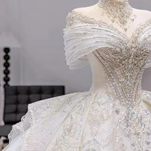 Load image into Gallery viewer, New Luxury Bridal Gown EDL675