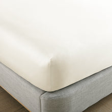 Load image into Gallery viewer, 300 TC Sateen Fitted Sheet