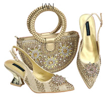 Load image into Gallery viewer, Italian Design Shoes And Bag Paired With Handmade Petal Clutches