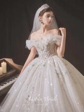 Load image into Gallery viewer, Luxury Boat Neck Wedding Dress EDL108