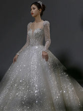 Load image into Gallery viewer, Latest Classic Wedding Gown EDW356