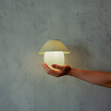 Load image into Gallery viewer, Scoop Lamp