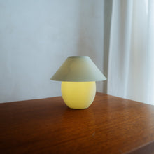 Load image into Gallery viewer, Scoop Lamp