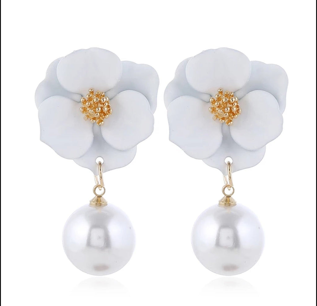 Flower Shaped Stud Earrings