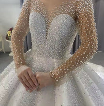 Load image into Gallery viewer, New Elegant Bridal Gowns With Pearl FSM-224T