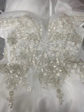 Load image into Gallery viewer, Elegant Off The Shoulder Wedding Gown EDW469