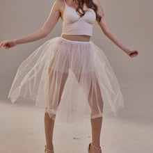 Load image into Gallery viewer, Short Soft White Tulle Skirt for Women , Flowy Mini Tulle Skirt, Bridal Party Skirt, Bachelorette Skirt