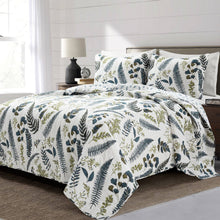 Load image into Gallery viewer, Full/Queen Reversible Cotton Lightweight Floral Fern 3 Piece Quilt Set