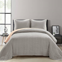 Load image into Gallery viewer, Twin/Twin XL Soft Reversible Lightweight Quilt Set in Rose Blush Pink and Grey