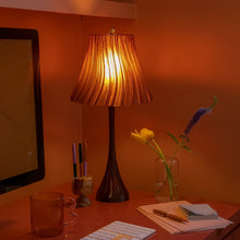 Load image into Gallery viewer, Pleat Lamp