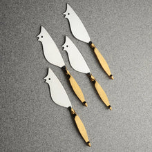 Load image into Gallery viewer, TWISTED URBAN RATONCITO CHEESE SPREADER/KNIFE 4 PC. SET