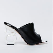 Load image into Gallery viewer, The Cymmer Black Leather Women Sandal