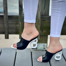 Load image into Gallery viewer, The Cymmer Black Leather Women Sandal