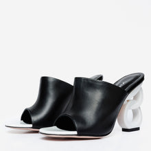 Load image into Gallery viewer, The Cymmer Black Leather Women Sandal