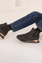 Load image into Gallery viewer, The Panther Black Leather Men Chelsea Boot