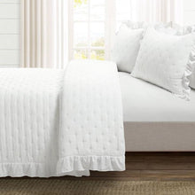Load image into Gallery viewer, Full/Queen Lightweight White Ruffle Reversible Oversized 3 Piece Quilt Set