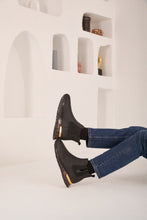 Load image into Gallery viewer, The Panther Black Leather Men Chelsea Boot