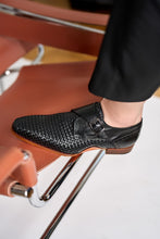 Load image into Gallery viewer, The Rolls  Woven Black Leather Single Monk Strap  Handmade Men Shoe