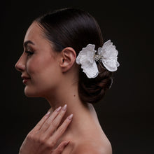 Load image into Gallery viewer, White Butterfly Flower Hair Comb