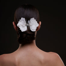 Load image into Gallery viewer, White Butterfly Flower Hair Comb