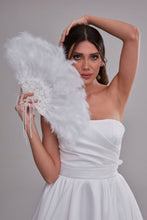 Load image into Gallery viewer, Luxurious Hand Fan with Feather