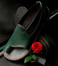 Load image into Gallery viewer, Summer Fashion Sandals - Round Toe Slip-On Sandals
