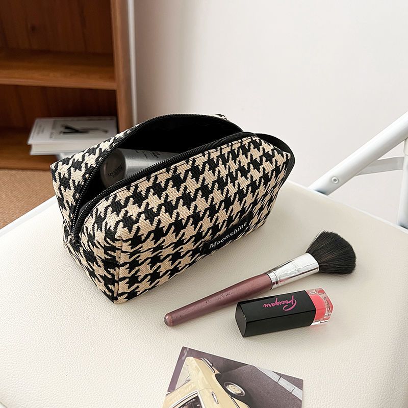 Plaid Cosmetic Bag - Premium Cotton Makeup Organizer with Zipper Closure